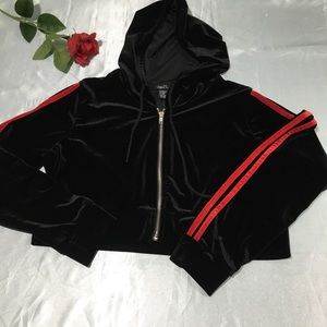 Rue 21 Cropped Hoodie Velvet sweater Size M black.